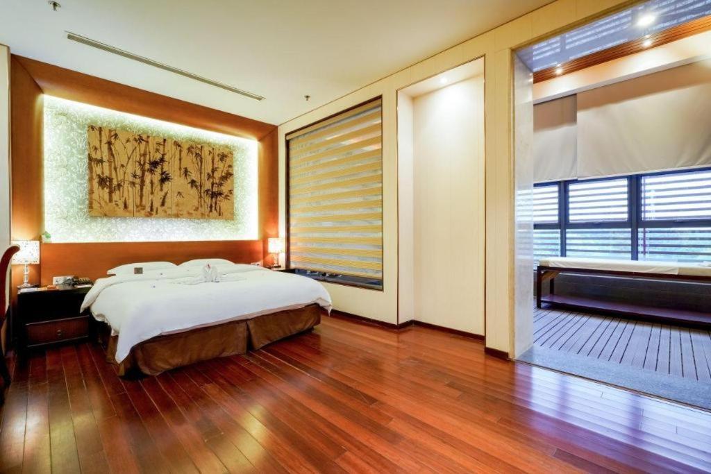 Suzhou Phoenix Hotspring Resort Zhangjiagang Экстерьер фото