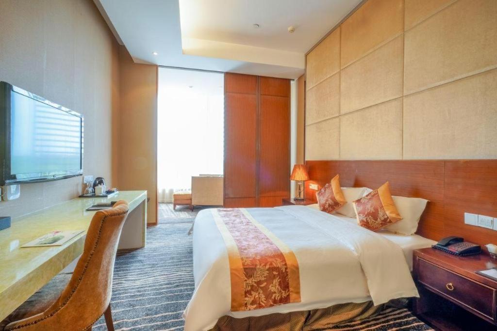 Suzhou Phoenix Hotspring Resort Zhangjiagang Экстерьер фото