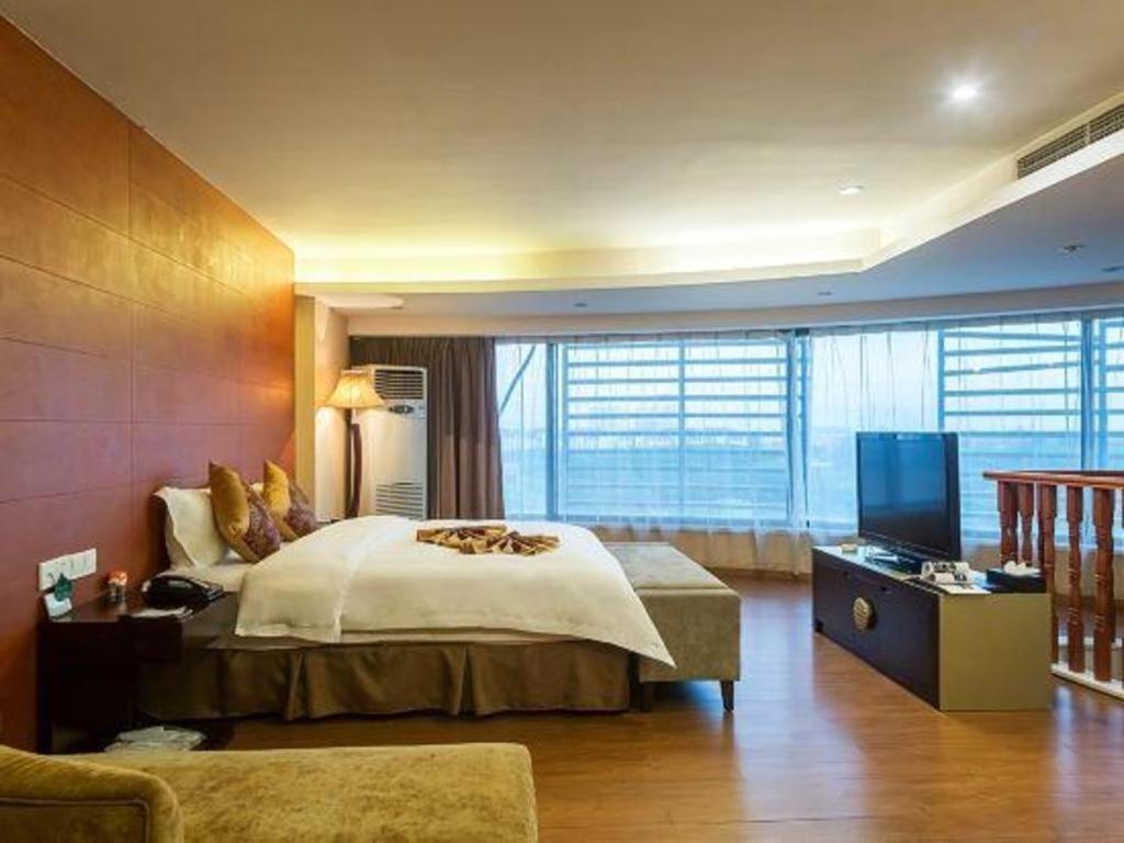 Suzhou Phoenix Hotspring Resort Zhangjiagang Экстерьер фото