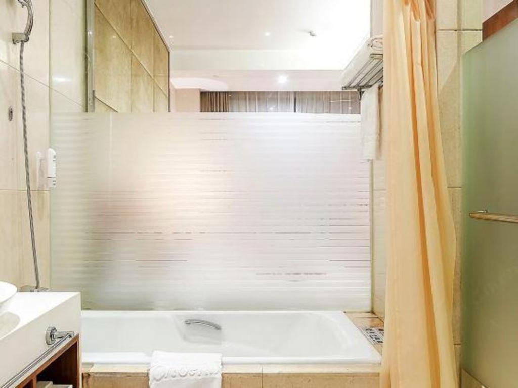 Suzhou Phoenix Hotspring Resort Zhangjiagang Экстерьер фото