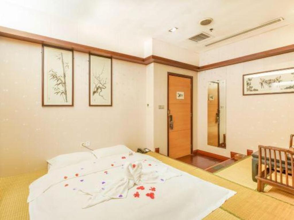 Suzhou Phoenix Hotspring Resort Zhangjiagang Экстерьер фото
